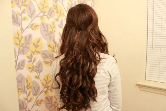 Curly-Hair-Pinned-Back