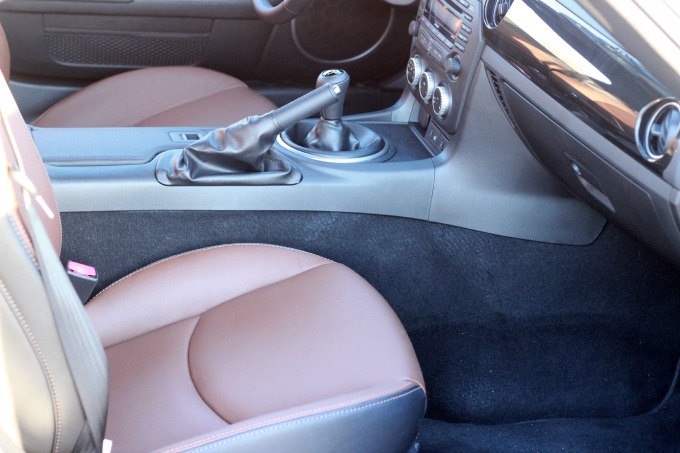 Mazda-MX-5-interior