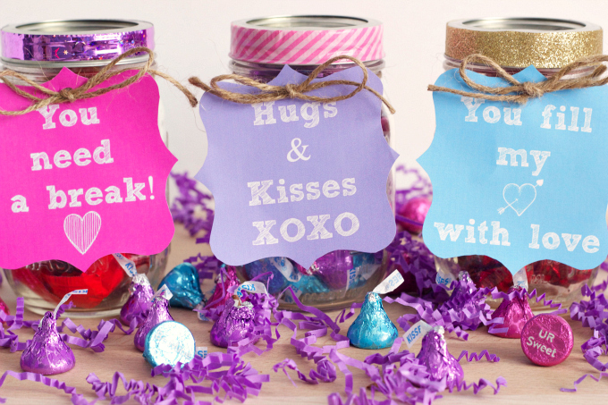 Valentine's Day Mason Jar Gifts. A fun and simple Valentine's Day mason jar gift along with FREE printable gift tags! Perfect to give as a gift to family and friends!