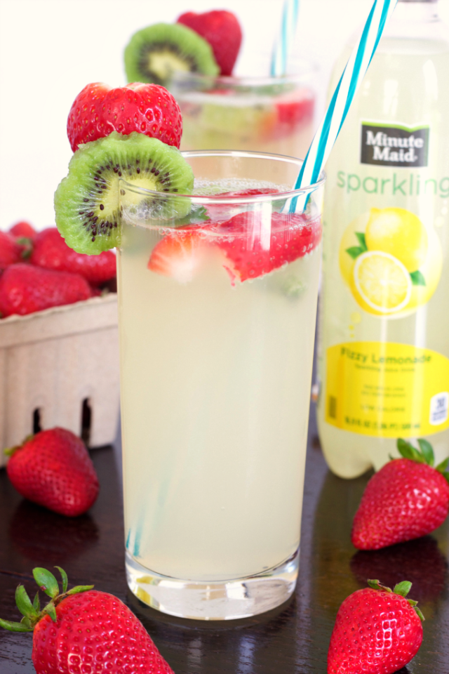 Sparkling Strawberry Kiwi Lemonade + a Reverse Care Package The Latina Homemaker